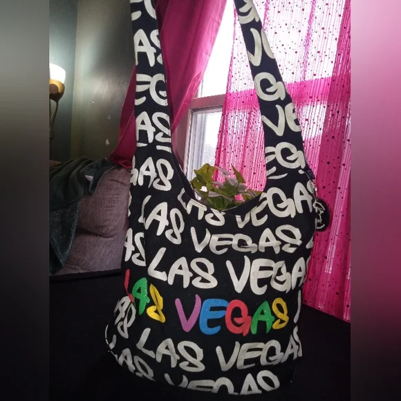 Purse - Picture 2 of 2